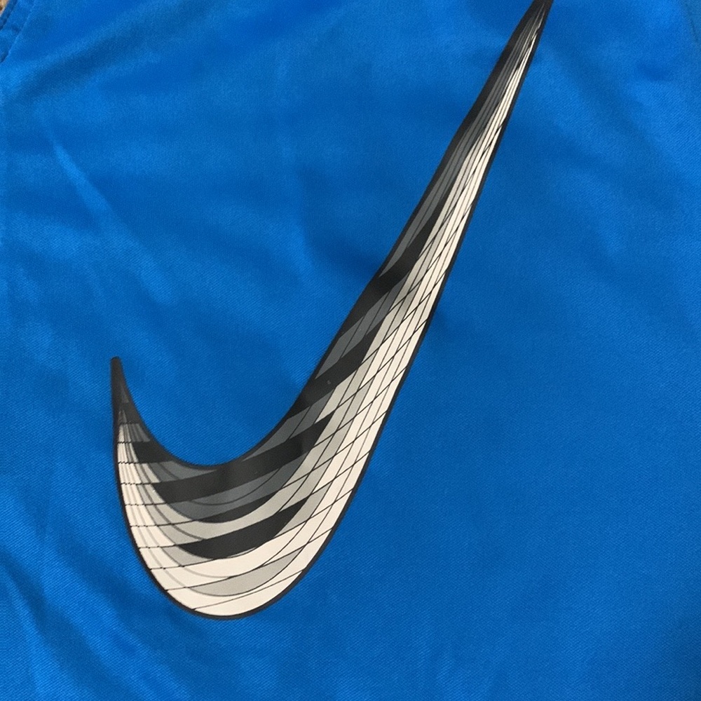 Nike sleeveless boys dry fit size 6 blue and gray